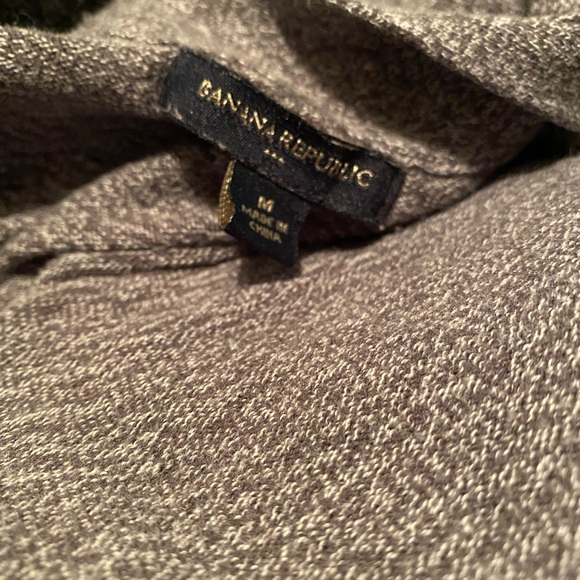 Banana Republic Sweater - Picture 2 of 2